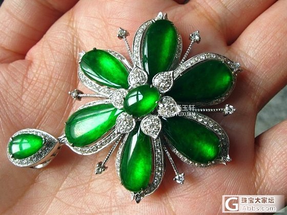 【珑藏出品】畅玉轩春节年货街翡翠A货高翠六瓣花形挂坠_翡翠