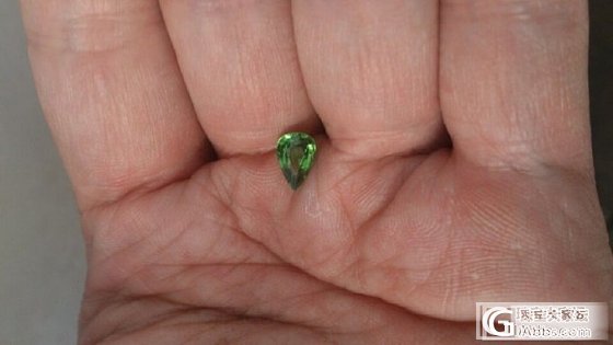 出颗1.55克拉水滴形沙弗莱_宝石