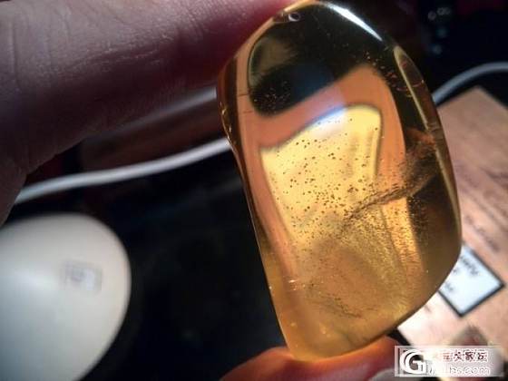 这块成色不错，请高手估个价_有机宝石