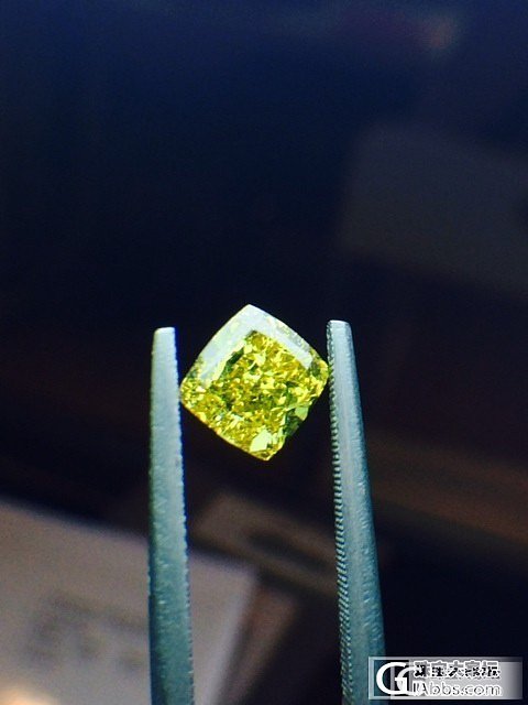 1.07ct Fancy vivid orangy yellow 已售_乐钻珠宝彩钻