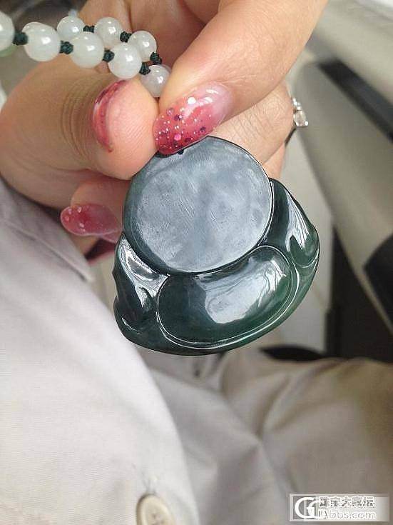 油青翡翠坠子  请大家帮忙估价_翡翠