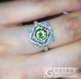 这翠榴石的色散真的没话说！_刻面宝石石榴石