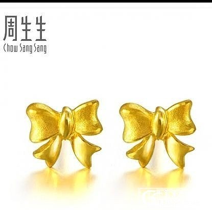 求代购周生生耳钉_珠宝