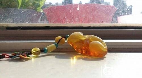 转缅甸金蓝莲花、红茶珀螭龙、半蜜半珀小狐狸_有机宝石