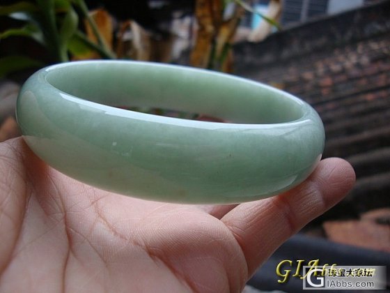 特大绿色手镯1200元_手镯翡翠和田玉