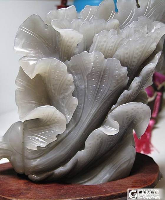 烟青玉白菜，请老师们评个价_和田玉