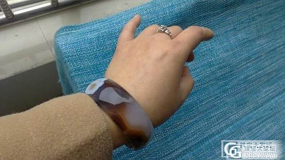 这段时间常戴的几个玛瑙手镯_玛瑙