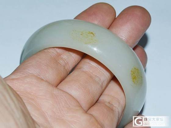 新年问候各位老友，随便发一白籽手镯（23楼有新照）_和田玉