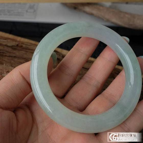 昨天入的中小五56/11.5带淡绿底色圆条11不放地址了_翡翠
