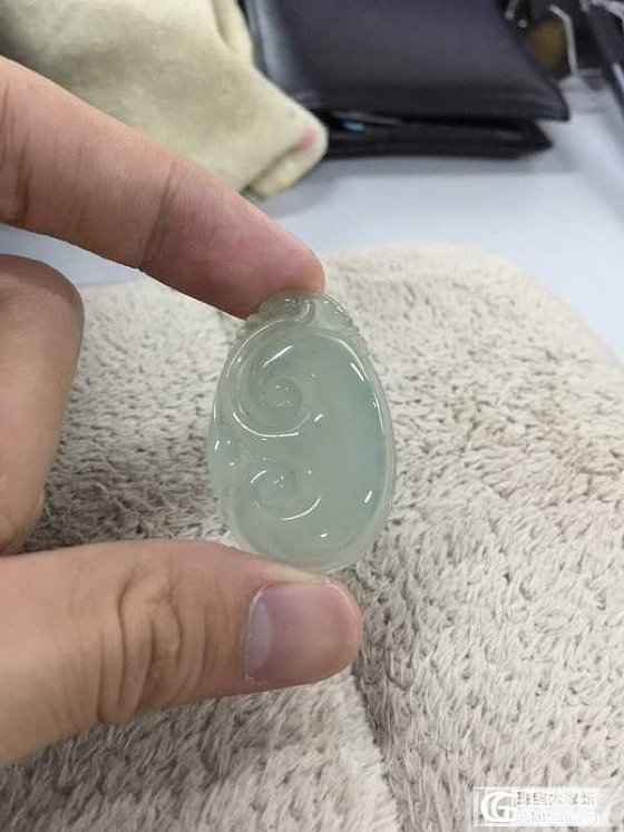 现在翡翠生意好淡呀，比去年少了好多生意呢，大家都去关注什么了呢_珠宝
