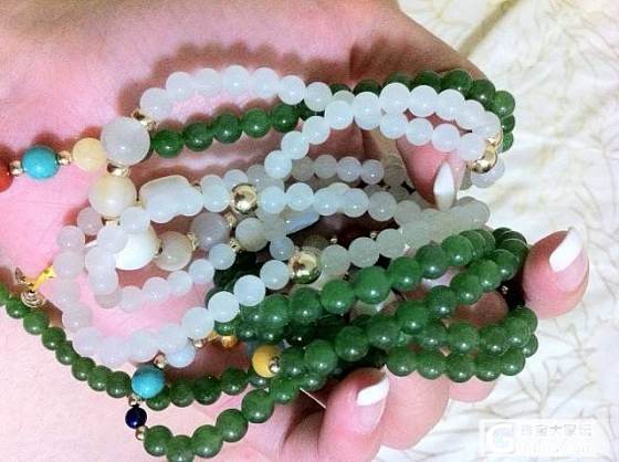 青海料108珠子，配的是珍珠贝^_^_和田玉