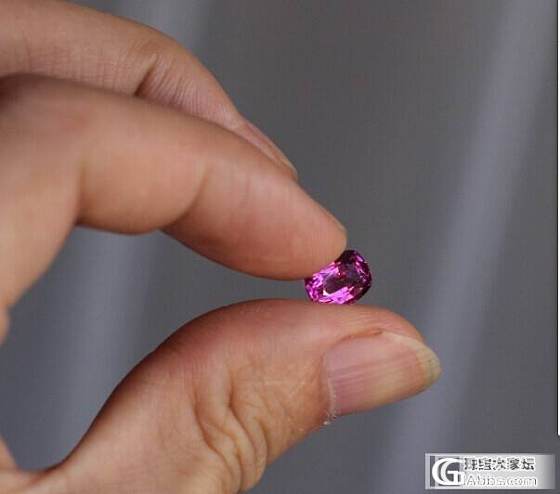 献上几个镁铝榴石，您喜欢哪一个呢？_刻面宝石石榴石