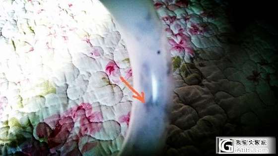 等了小半年的两个镯子终于到了。我又纠结了。_青花玉手镯白玉和田玉