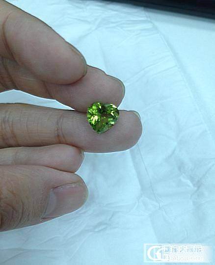 大家给看看，值吗？2.7ct，150元_刻面宝石橄榄石