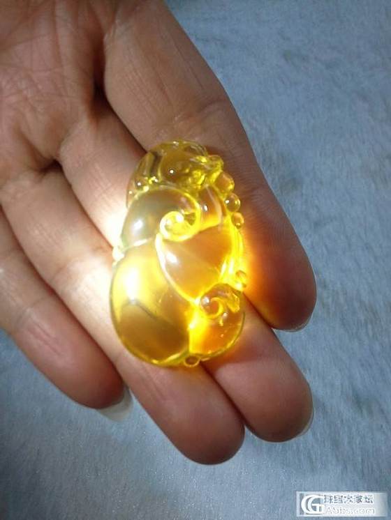新入的缅甸净水级金蓝珀_有机宝石