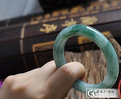 求55圈口手镯，带绿，2万左右_翡翠