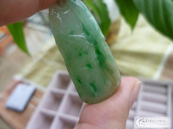 带绿特价300元步步高升花件_翡翠