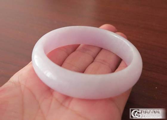 帮估价：粉紫翡翠手镯准备二手卖了呢_翡翠