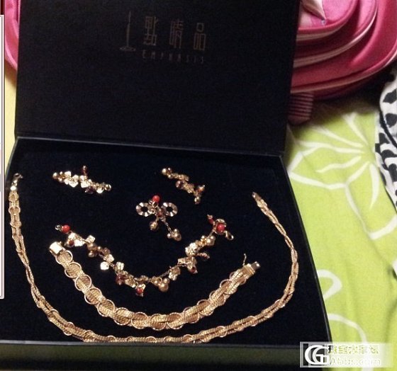 款式虽不新，却都是心头宝。。。（老图骗分，求进步，呵呵）_手链戒指金