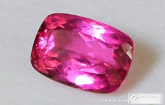 Rubellite 艳丽紫红色至尊鸽子蛋收藏级碧玺裸石_宝石