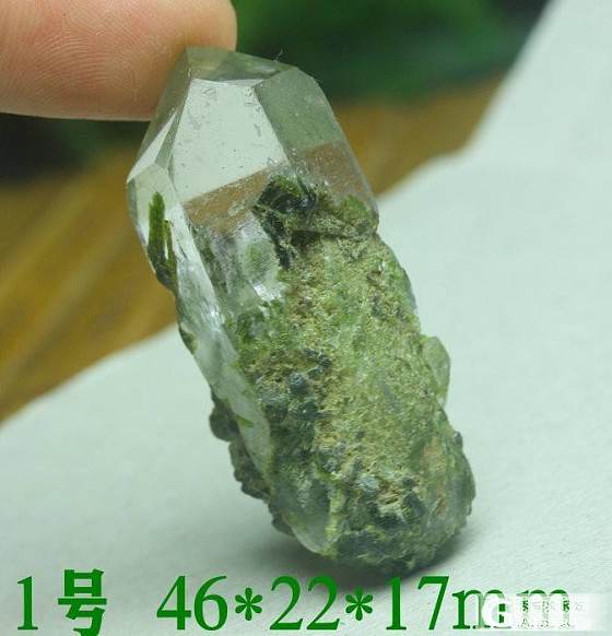 天然绿碧玺原石柱--独特_水晶