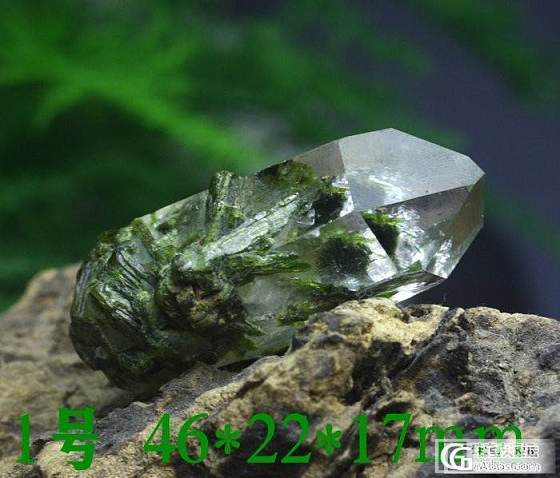 天然绿碧玺原石柱--独特_水晶