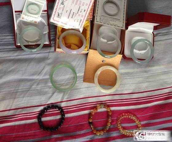 （已出） 水头超好的老种··转个贵妃小圈口 53*58局部冰化···_翡翠