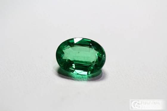 天然哥伦比亚祖母绿戒面 2.77克拉椭圆IGI证书_宝石