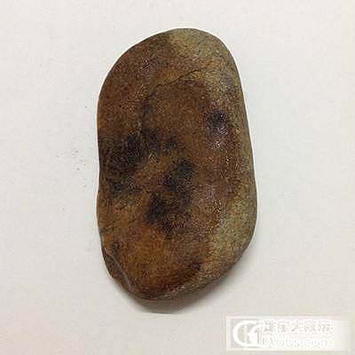 请赌石行家评估下那块石好！_半成品翡翠