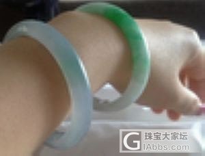 两个小镯子，来看看_翡翠