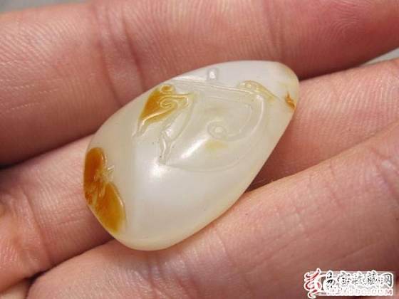 处理了 和田玉白籽料一路如意_玉石