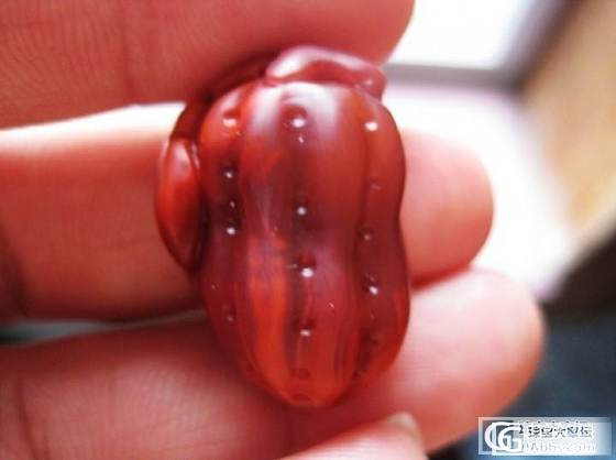 南红花生如意坠子_玛瑙