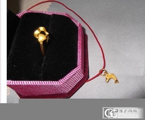 ，潮宏基生肖羊2.59克1300，玫红石榴石300_金