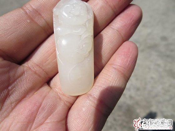 和田玉挂件佛 很不错哦_玉石
