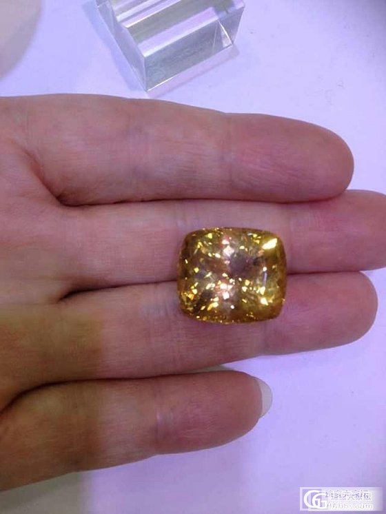 黄碧玺，34.2ct, 无瑕，满彩，（iphone 4相头）_刻面宝石碧玺