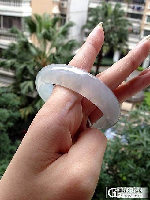 《漂亮的种水手镯！！》完美种老冰透浅蓝水正装手镯_翡翠