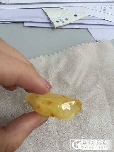 第一次磨原石 给大家看看_打磨蜜蜡