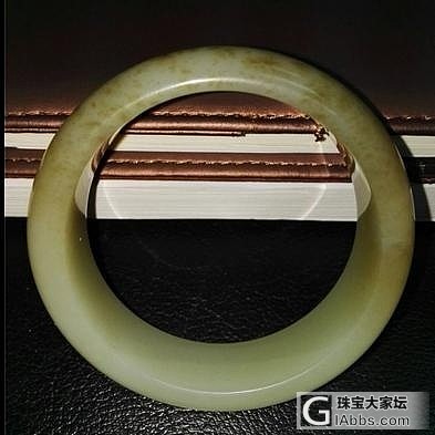 请高手解答，是糖玉吗，产地，价格几何？_手镯糖玉