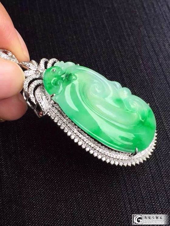 各位大神这块阳绿如意怎么样？_挂件翡翠