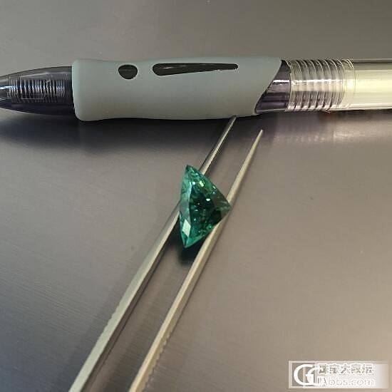 三角刻面湖蓝碧玺4.62ct，颜色漂亮到没有朋友_宝石