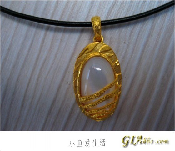 JG晶白吊坠配皮绳~不知道能不能升上高中_金