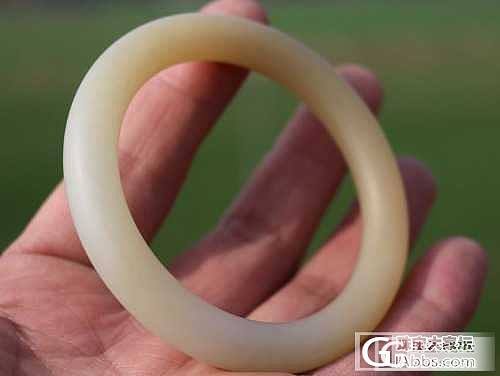 哈哈～～～俄白双色素圆条手镯_手镯和田玉