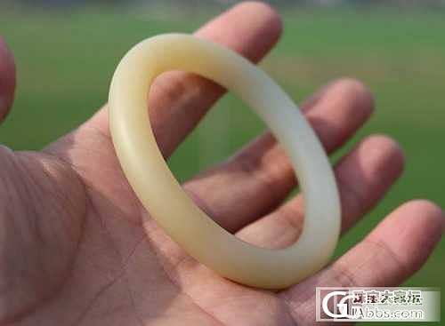 哈哈～～～俄白双色素圆条手镯_手镯和田玉