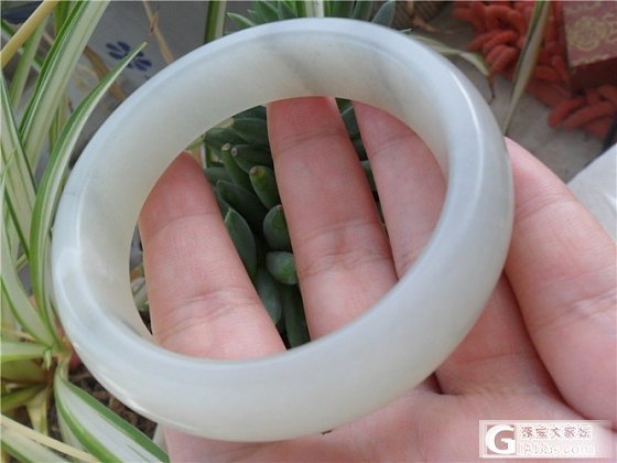 油润细腻一级白半青花籽镯54.5MM_玉石