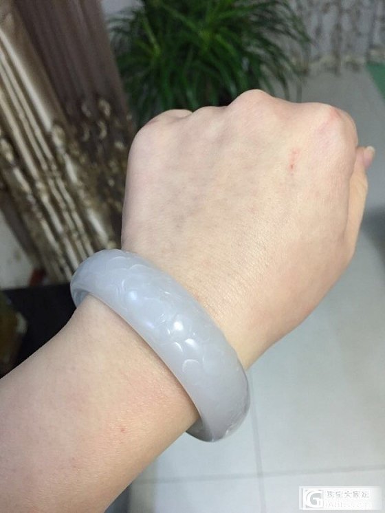 转青梅家牡丹镯_玉石