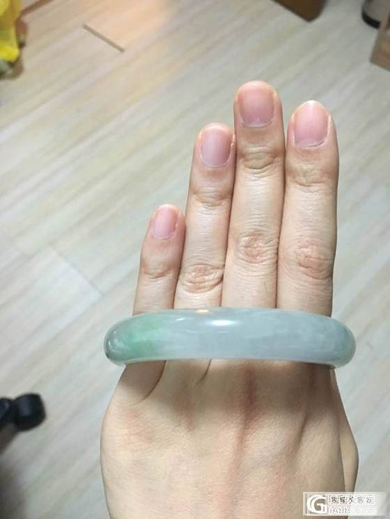 今天10点收工，闲来没事，发个镯子，PS不是高货_手镯翡翠
