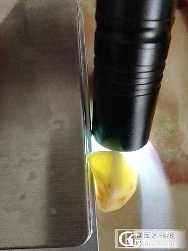 水煮蜜蜡？非水煮？现在连流淌纹都有_蜜蜡原石