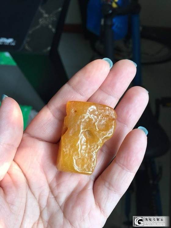 蜜蜡全皮小吊坠_有机宝石