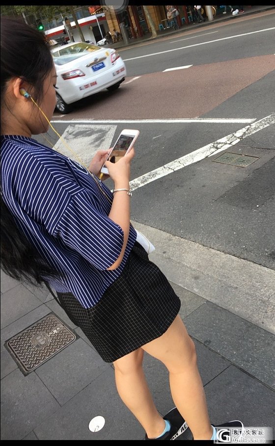 路遇一个可爱妹子带紧箍咒镯子，忍不住跟了一个路口_手镯银