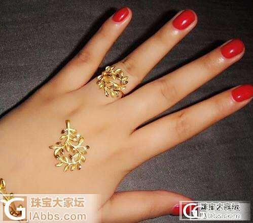 周生生克价272的产物和自己穿的几条小项链一起秀秀吧_金